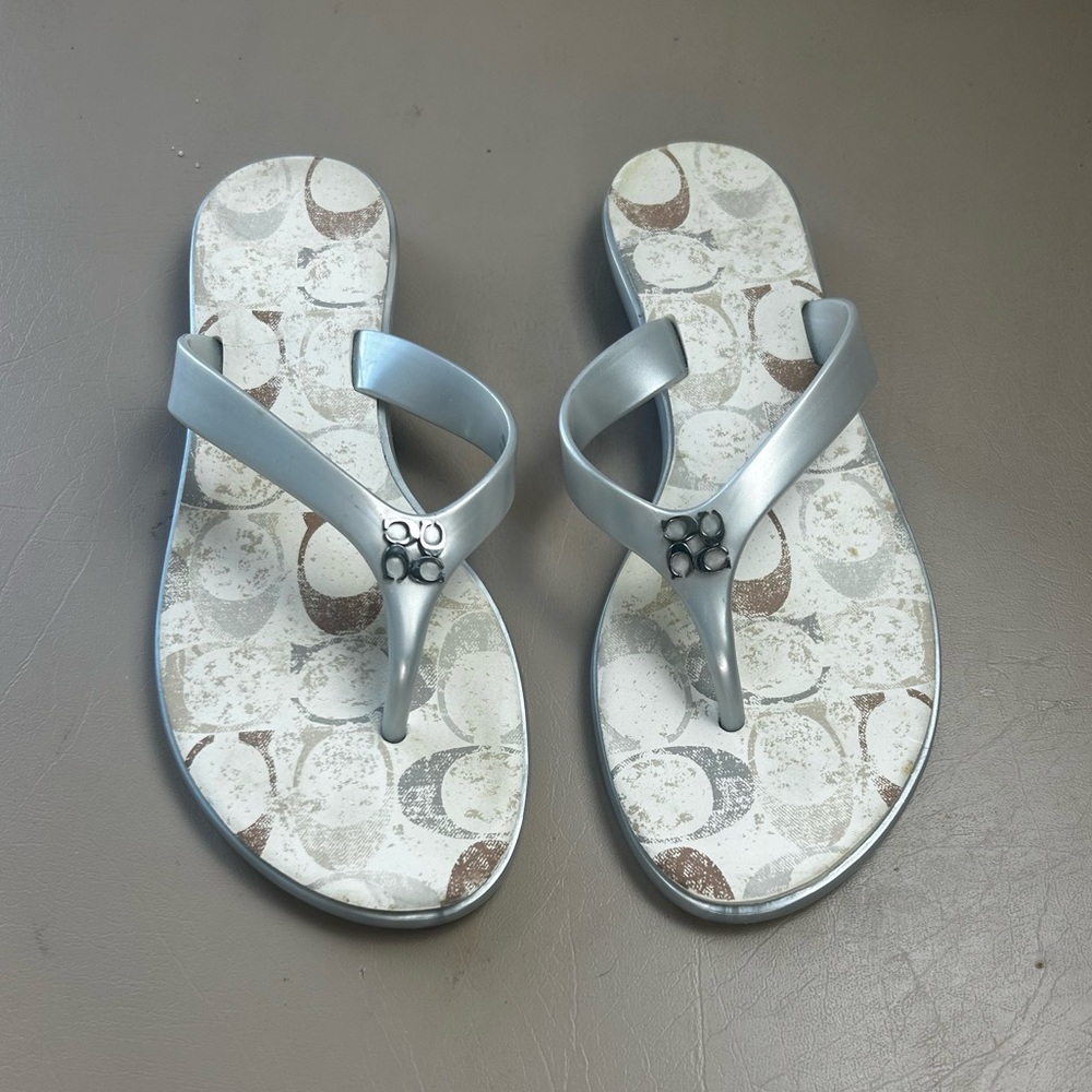 Coach Trixie Womens 6 Silver Tan White Jelly Padded Flip Flops Sandals